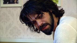 Murat, zor zamanlar geçiriyor