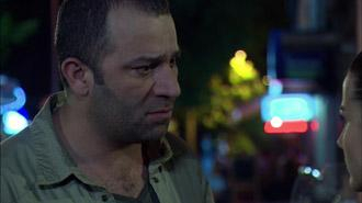 Mesut, bıçaklanıyor