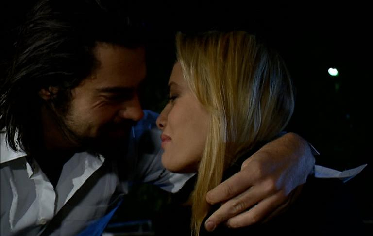 Zeynep ve Murat öpüştü