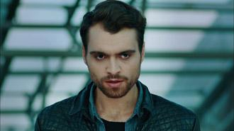 Neslihan, Kerem’i köşeye sıkıştırıyor