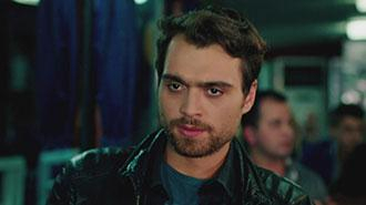 Kerem ve Azra’nın başı dertte