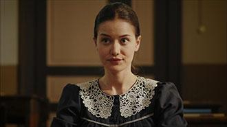 Feride, arkadaşlarından öcünü alıyor.