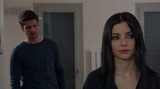 Zeynep, Burak'tan şüpheleniyor