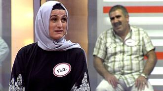 Eşinden aşkını ilan etmesini istedi!