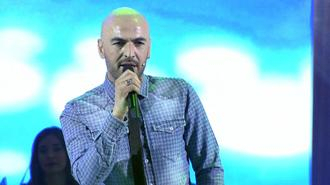 Soner Sarıkabadayı – İnsan Sevmez mi?