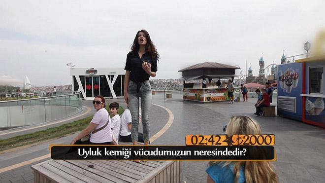 Aranızda doktor olan var mı?