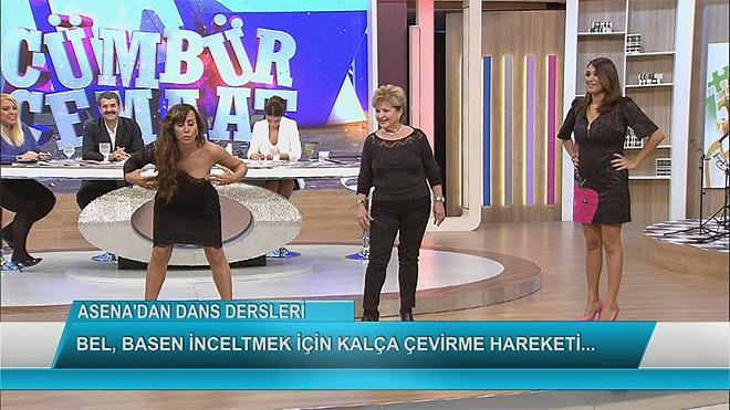 Asena hanımlara oryantal dersi verdi!