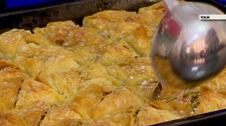 Bohça Baklavası - Bohça Baklavası Tarifi - Bohça Baklavası Nasıl Yapılır?
