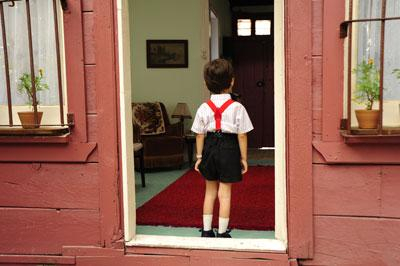  İlk kez bir dizi de yer alan minik oyuncu sette 2 oyuncu koçu ve bir pedagog ile birlikte çalışıyor.