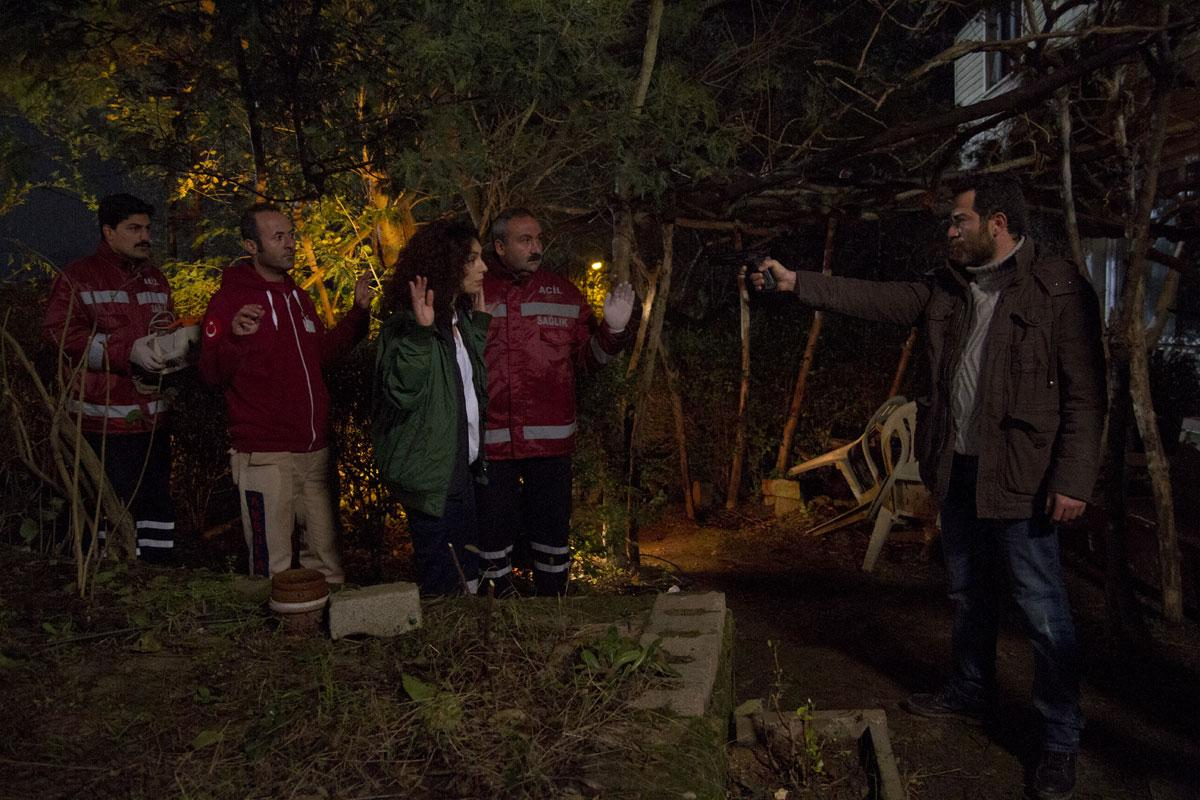 Sidar Esma'yı kaçırıyor!