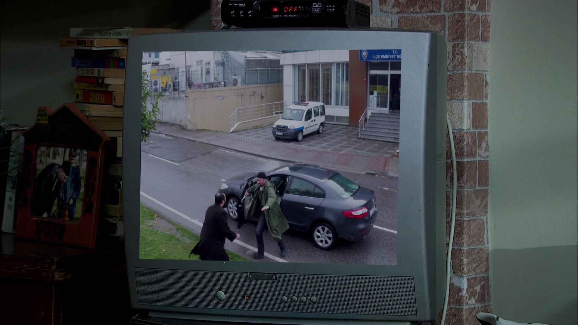 Mesut, haberlere çıkıyor!