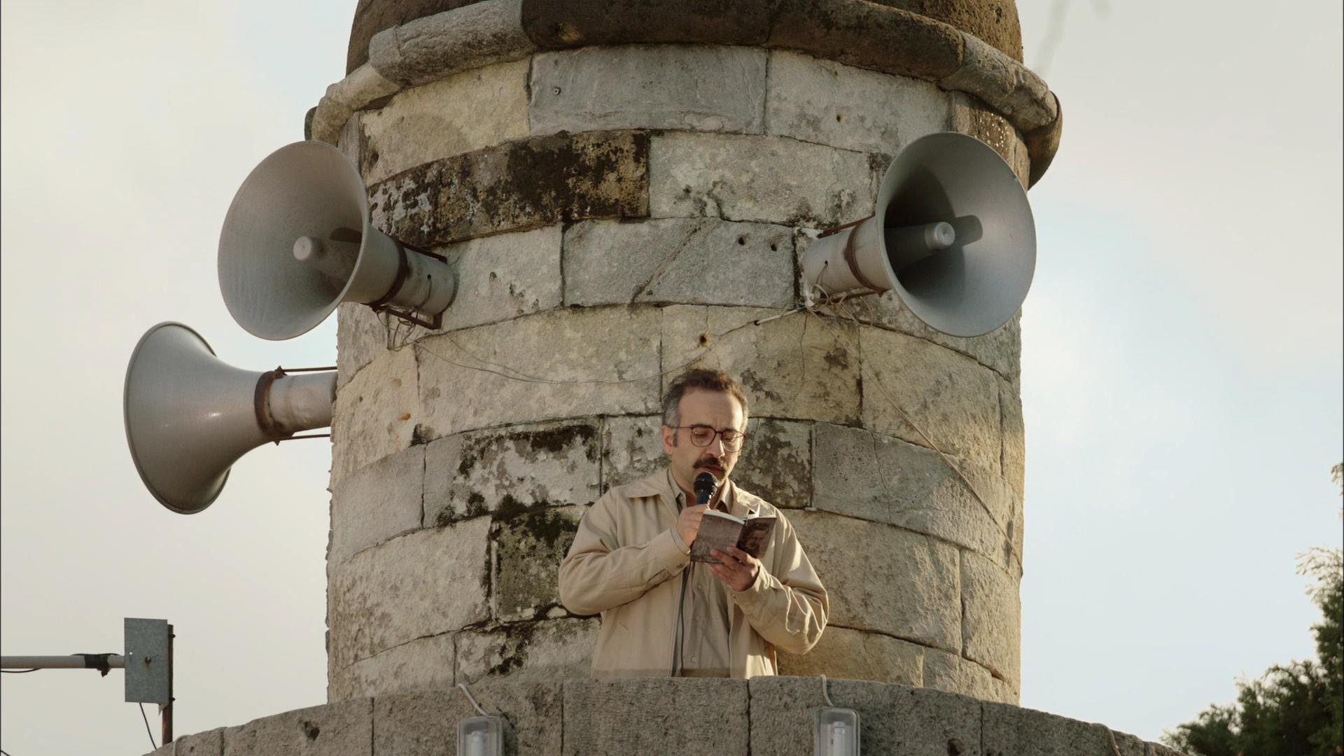 Cami minaresinde şiir!