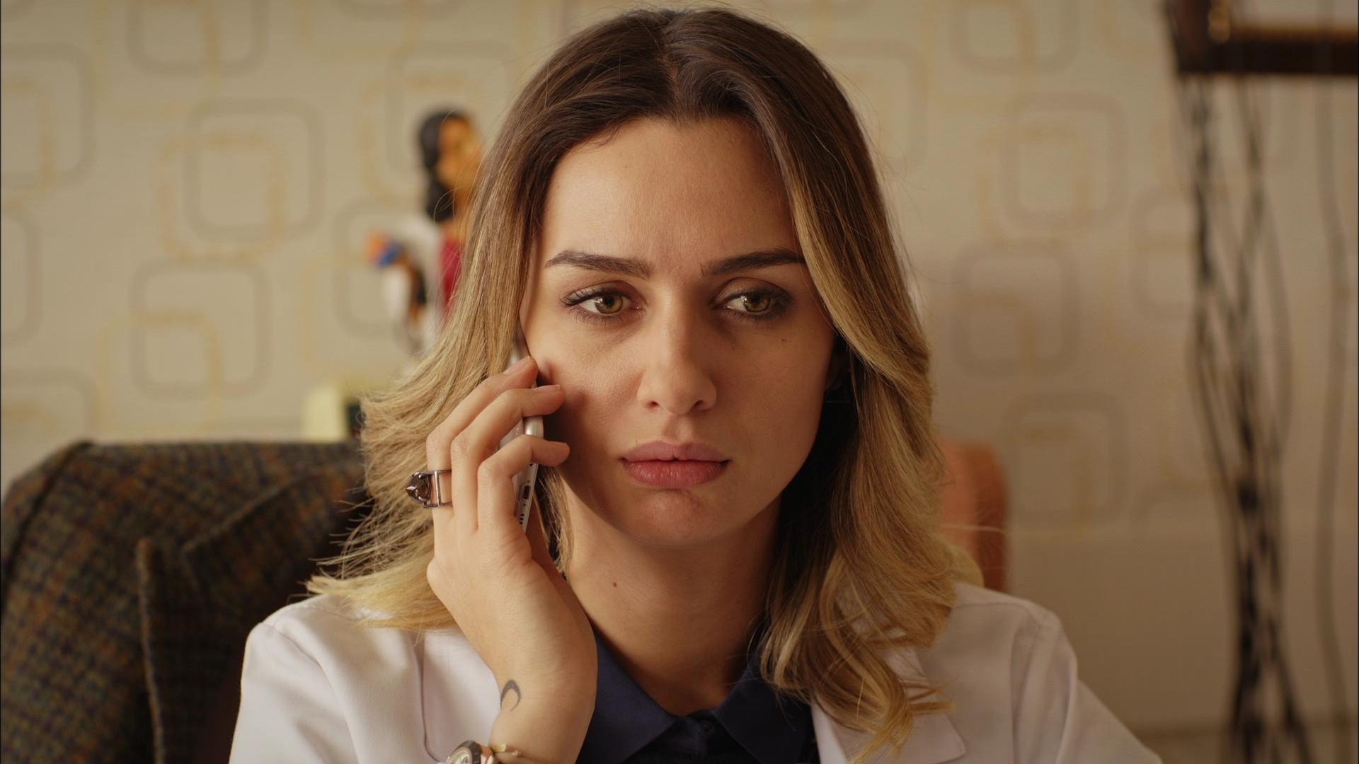 Meraklı Sinem iş başında!