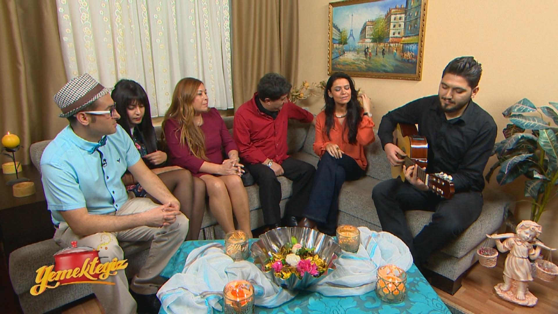 Sadi Bey misafirlerini müzikle karşıladı!