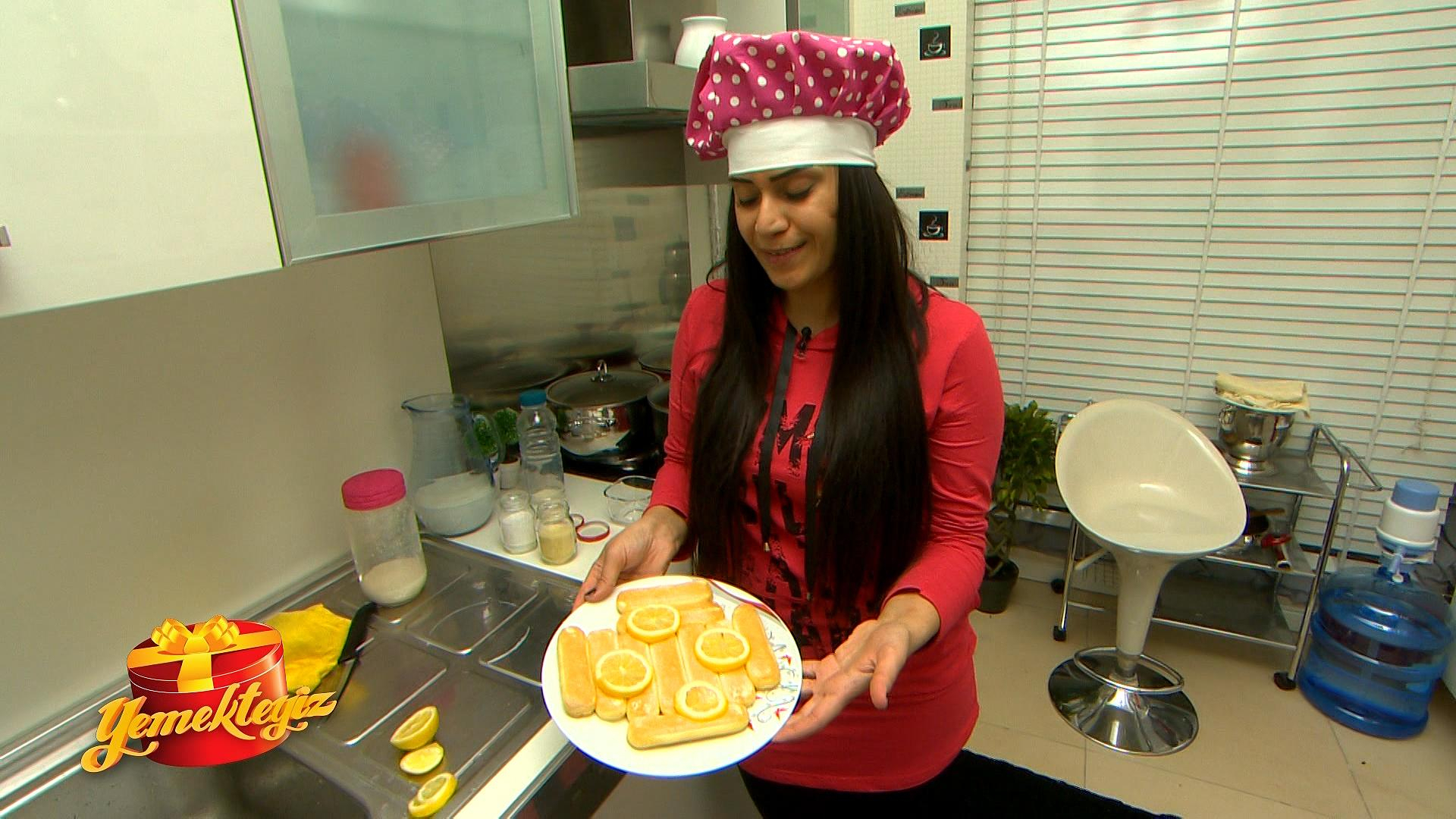 Derin Hanım'ın Sürpriz Kutusu: Kedi Dili İrmik Tatlısı!