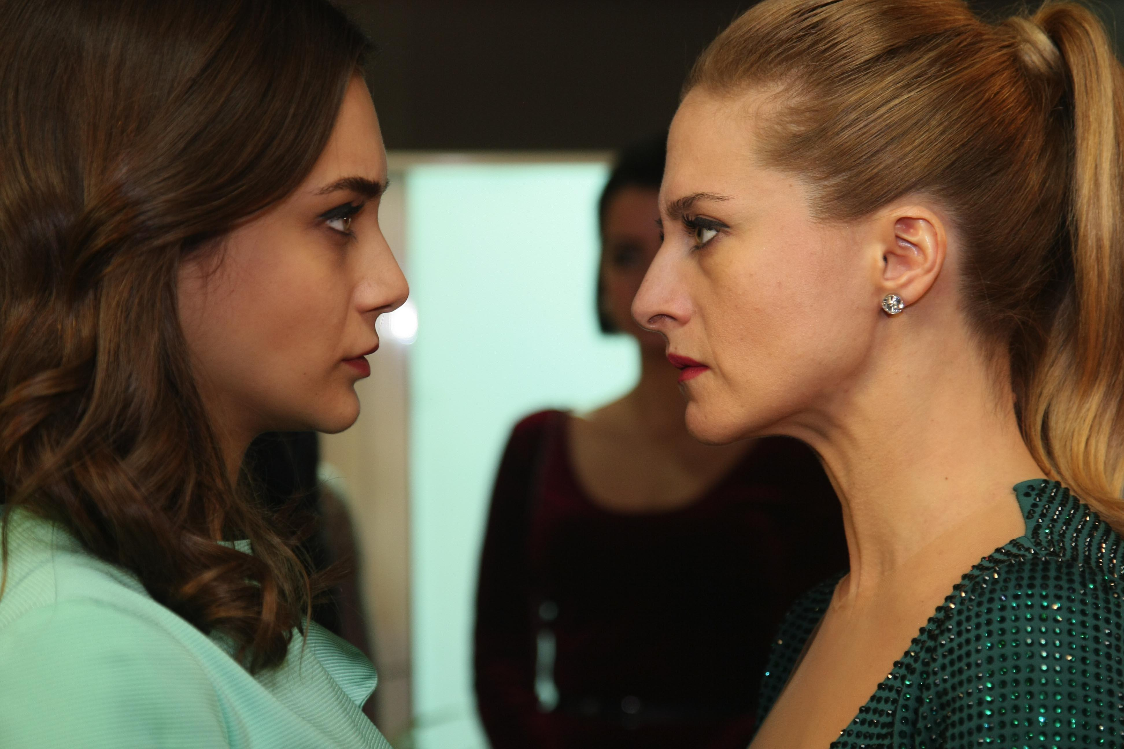 Güllerin Savaşı 33. Bölüm