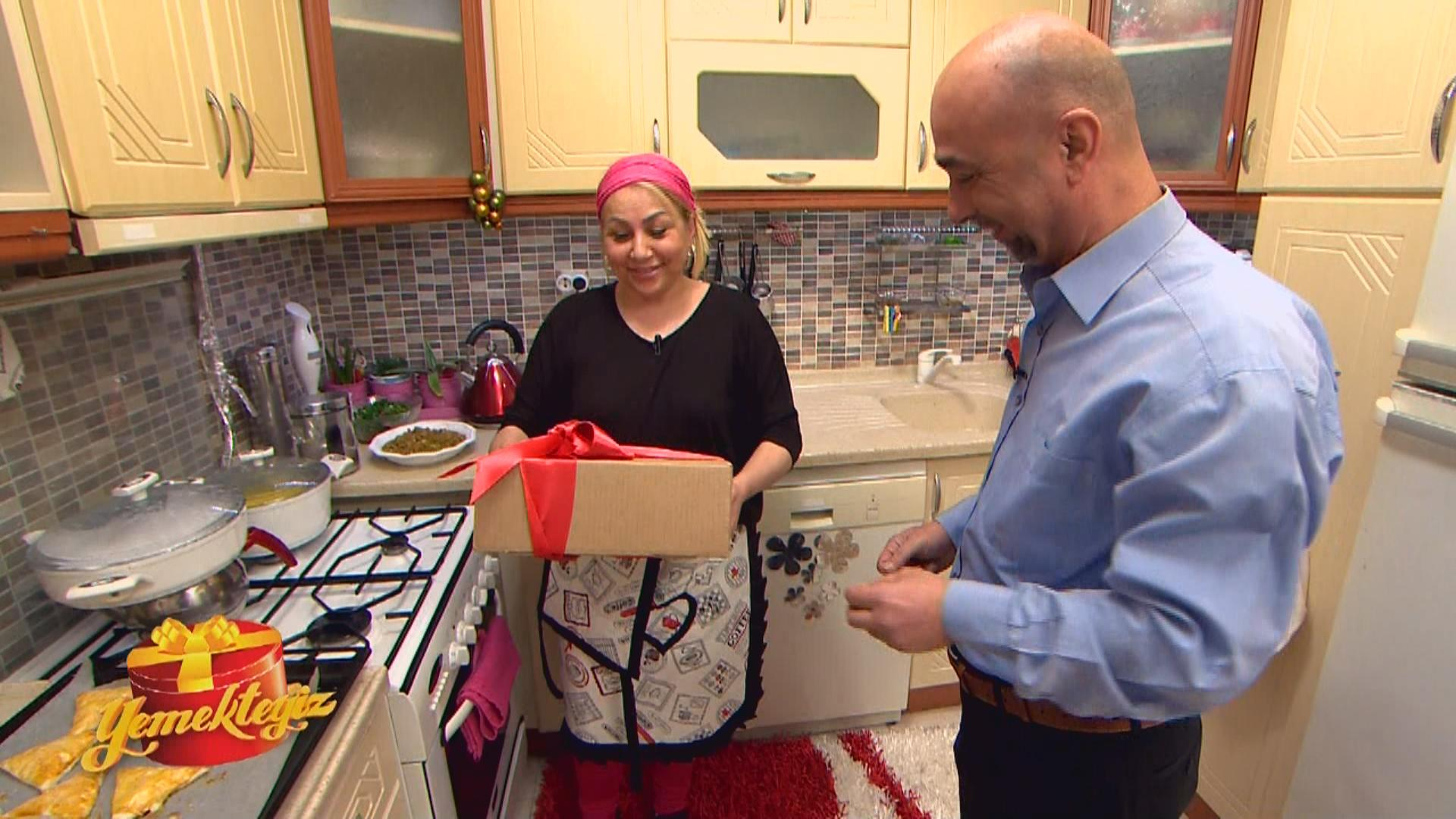 Yadigar Hanım'ın Sürpriz Kutusu: Havuçlu Cezerye Topları!