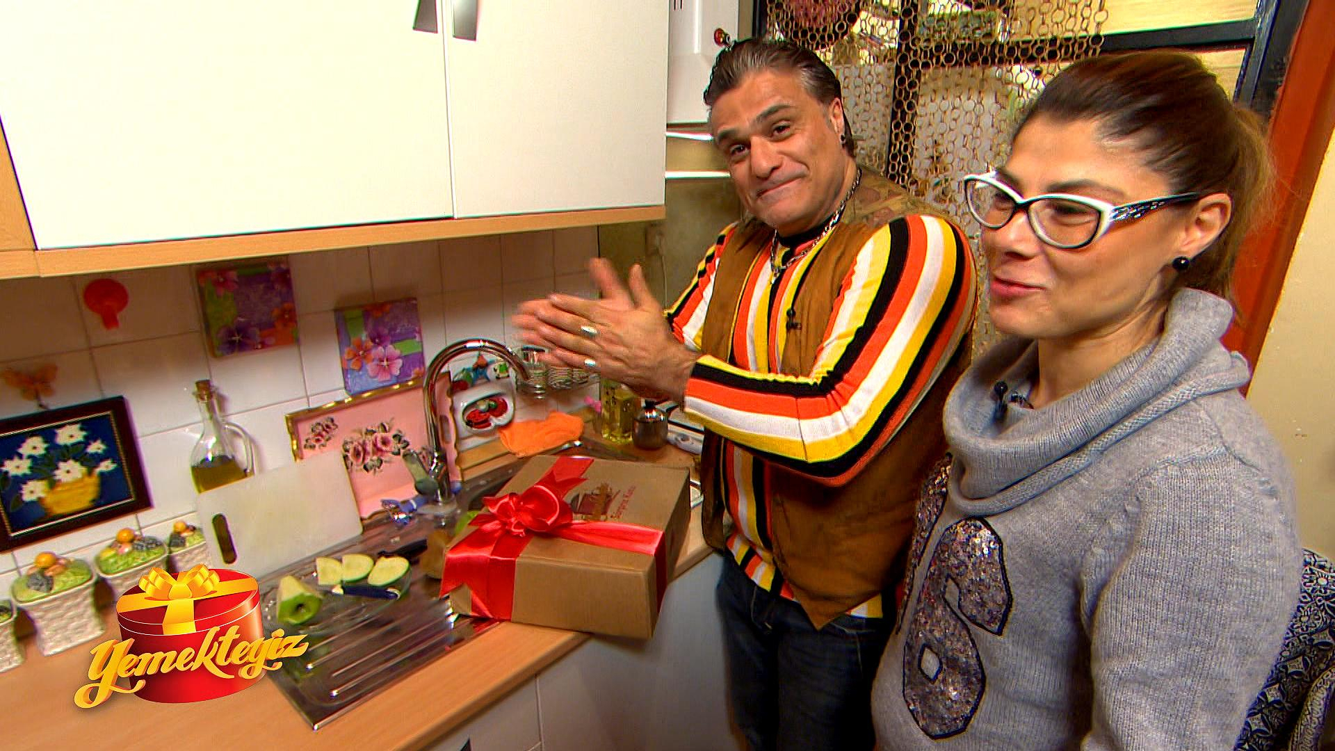 Adnan Bey'in Sürpriz Kutusu: Bisküvili İrmik Tatlısı!