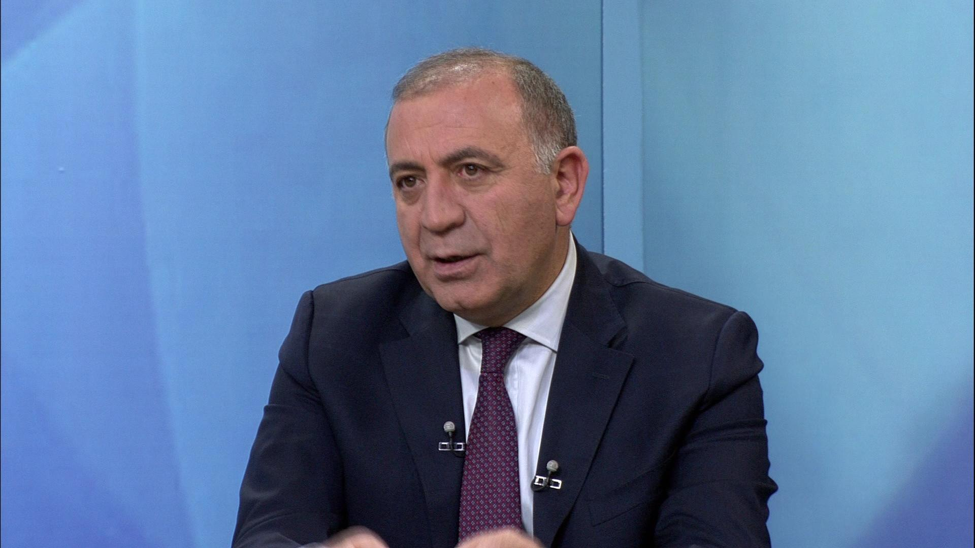 İktidar olursak, kredi kartları borçlarını sileceğiz!