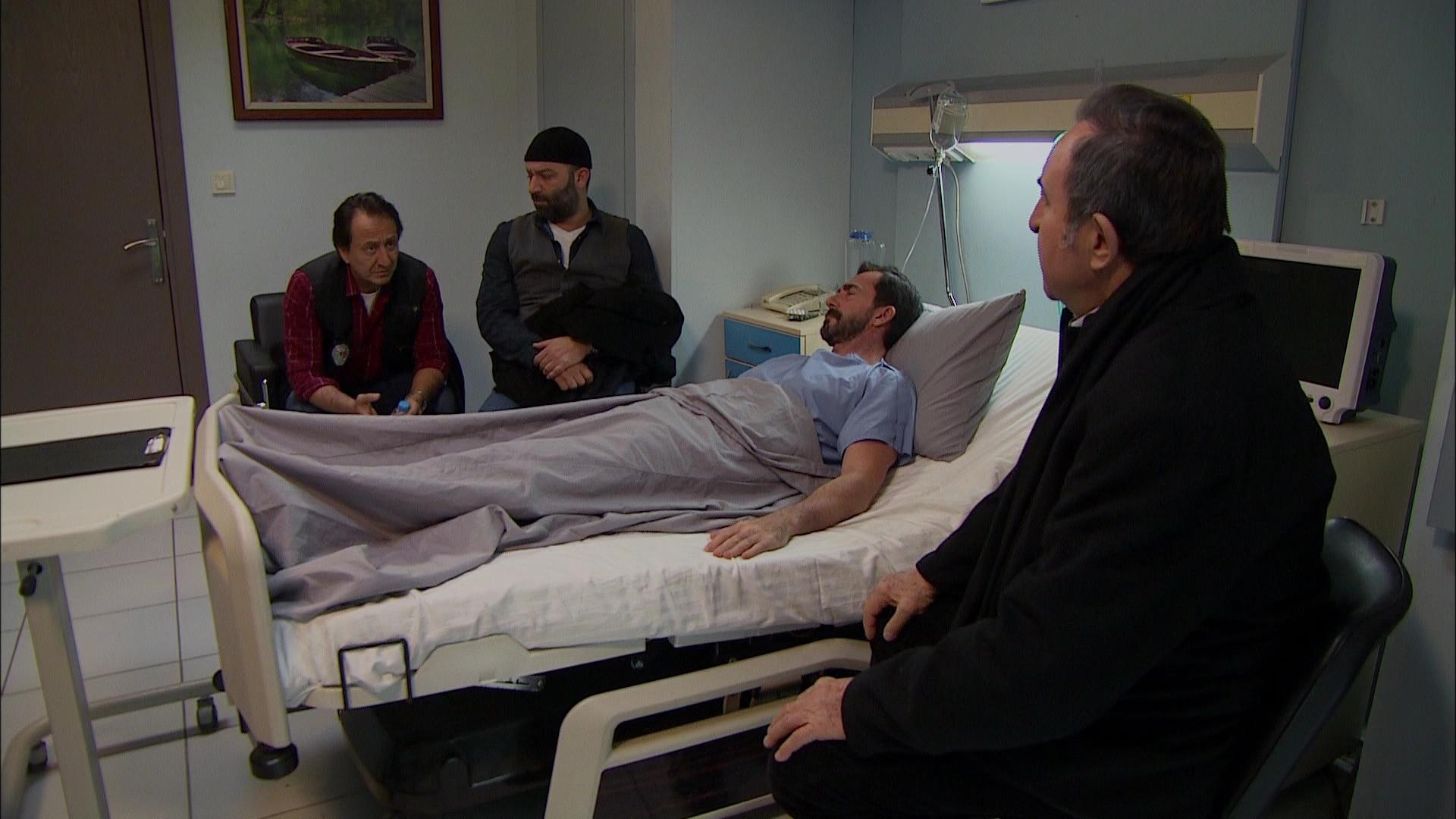 Engin Komiser yaşıyor!