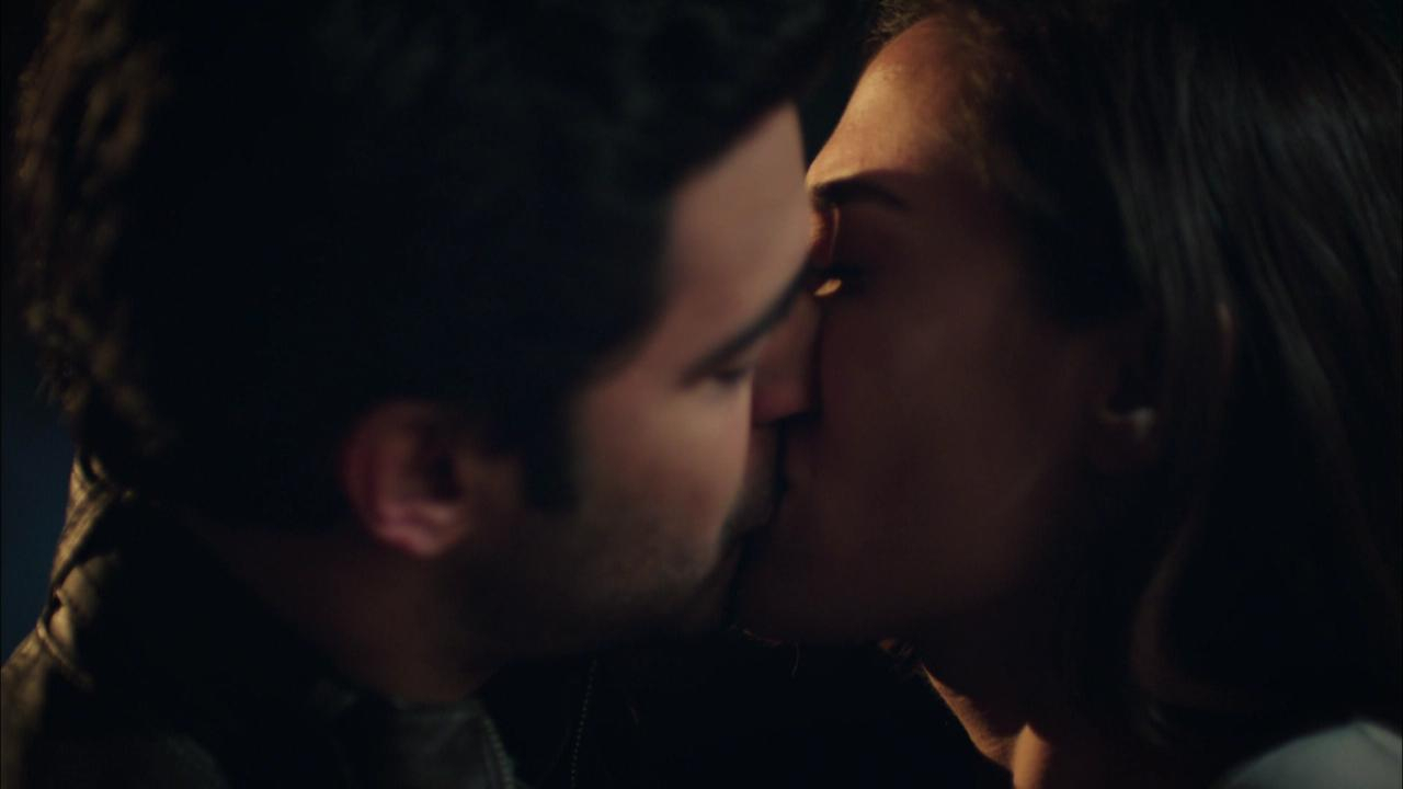 Şok eden öpücük!