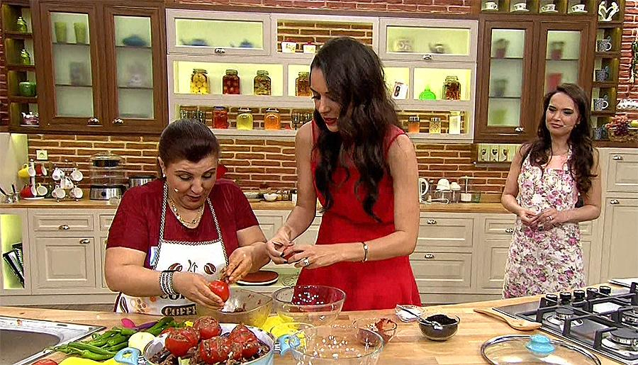 Yarışmacımız Nastasia'nın domates doldurmasını beğenmedi!