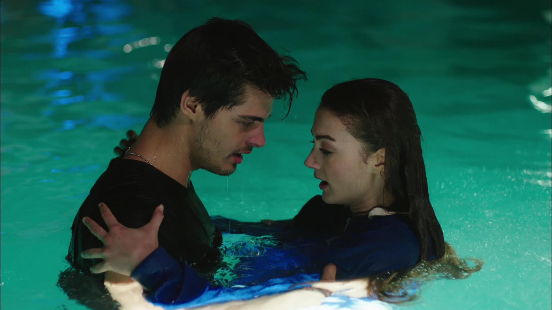 Binerim ama arkadan sarılmam!