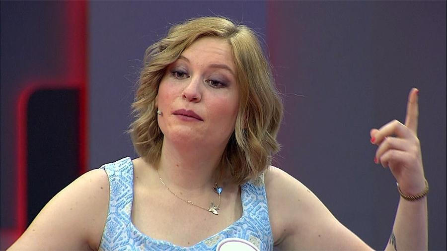 Dilara beyinleri yaktı!