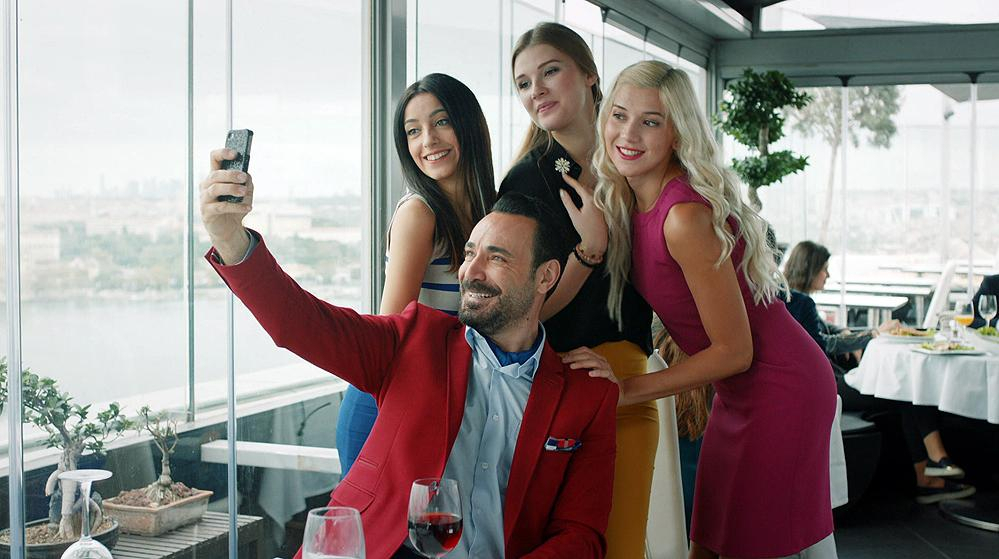 Star olmuşsun, adam olamamışsın, hele baba asla!