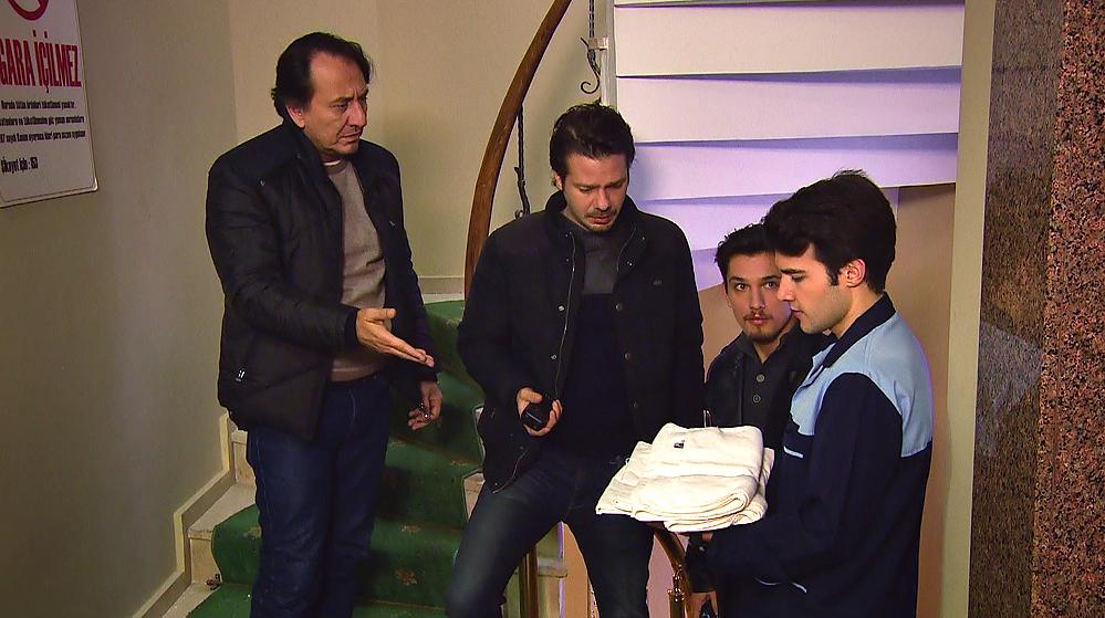 Nereye düştün sen oğlum böyle!