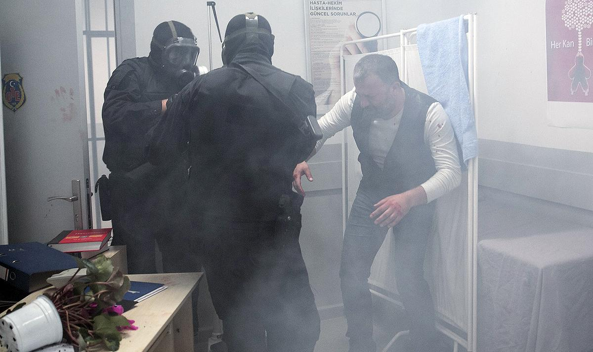 Mesut'u hapishaneden kim, neden kaçırdı?