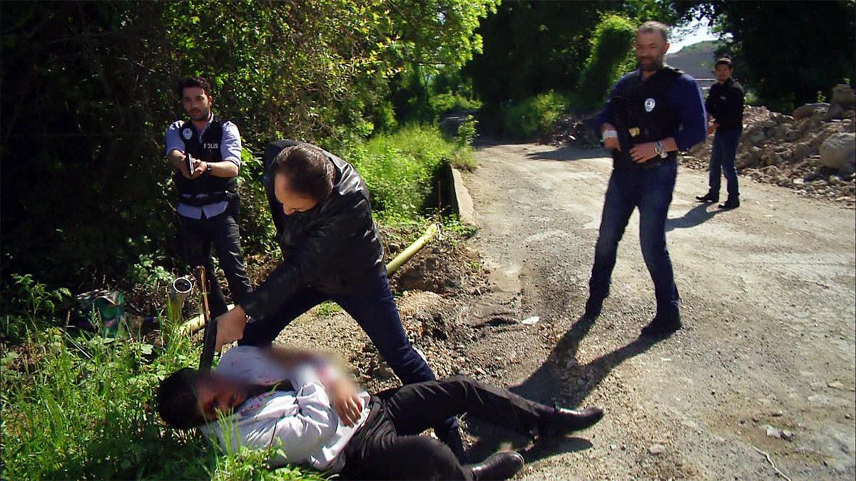 Hüsnü Başkomiser'den alkışlanacak davranış!