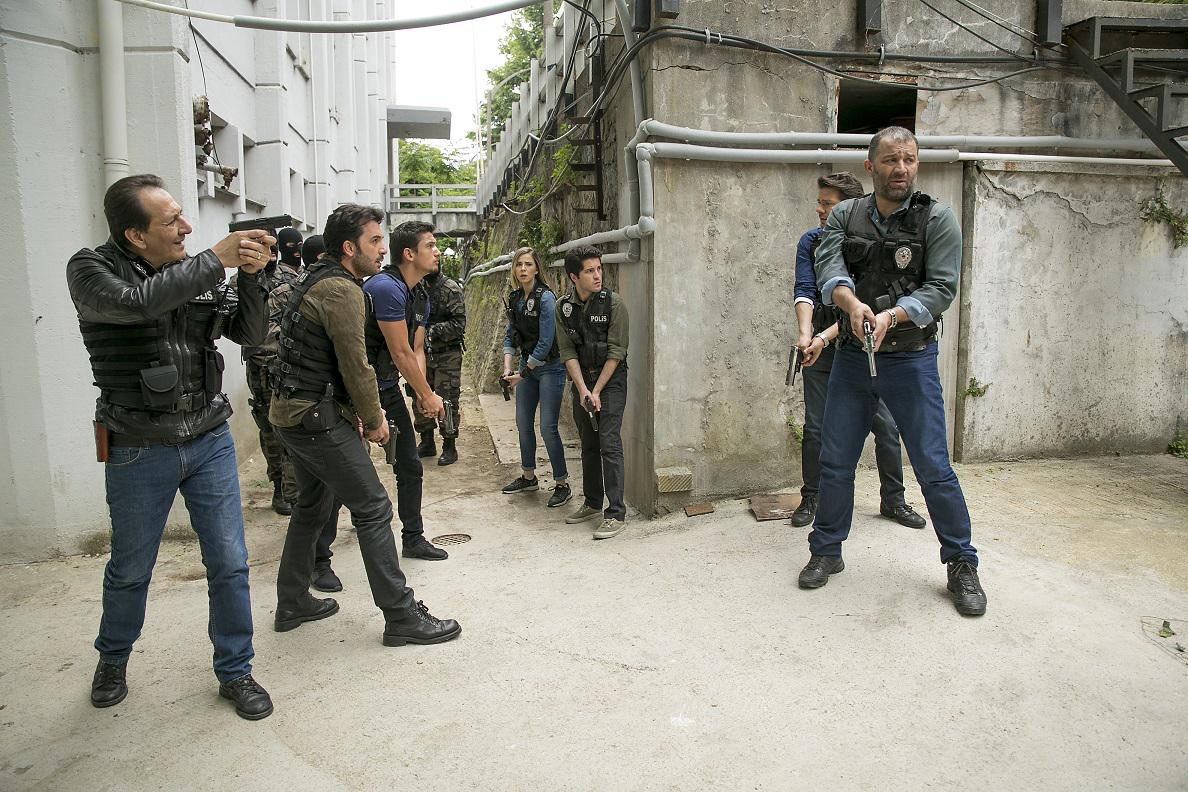 Arka Sokaklar 404. Bölüm