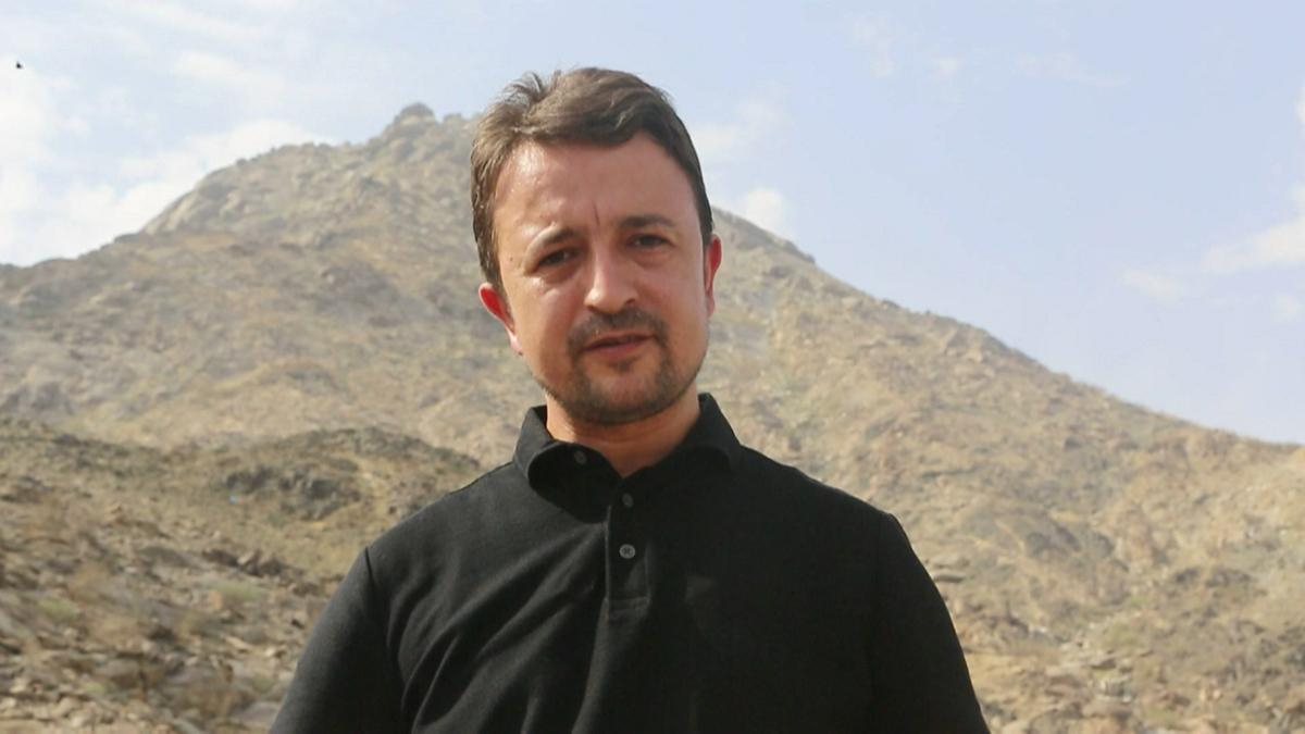 Fatih Savaş Kutsal Topraklarda - Hicret Zamanı Peygamber Efendimizin Saklandığı Yer Sevr Dağı
