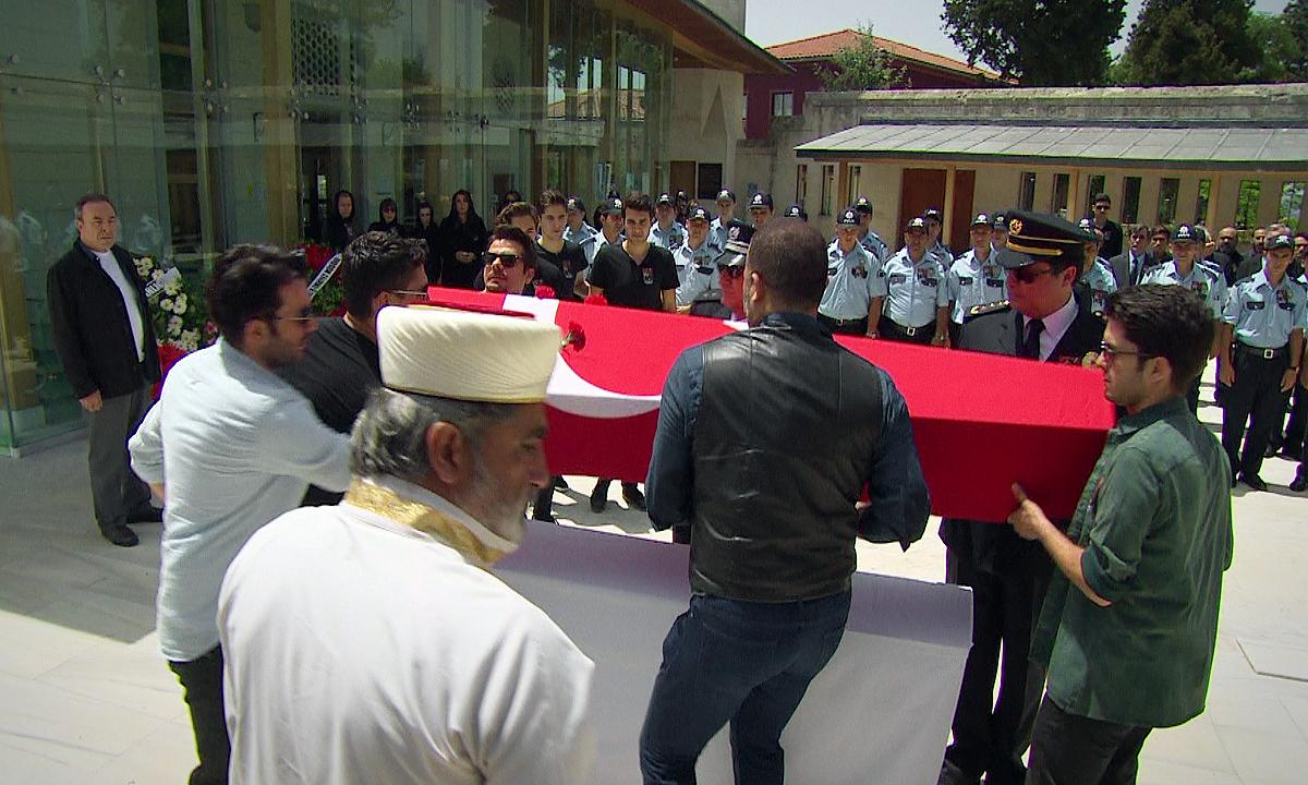 Ben ölümün gözlerinin içine baktım!