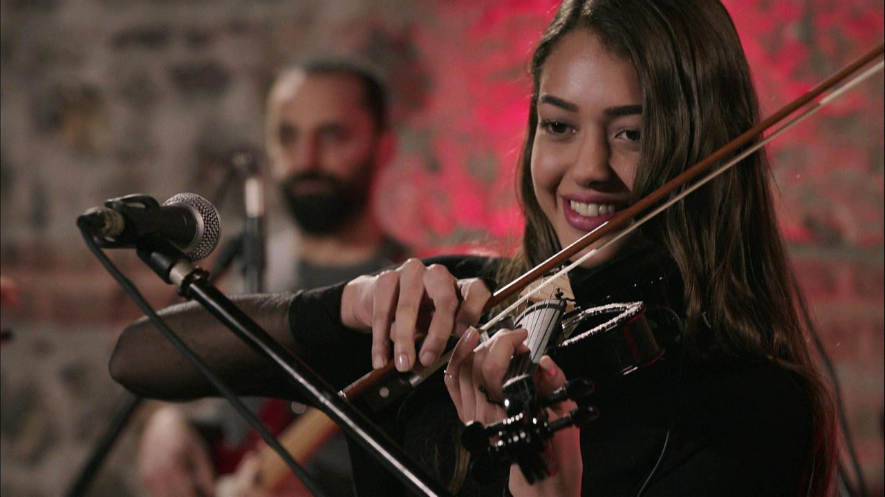 Su'ya sürpriz teklif!