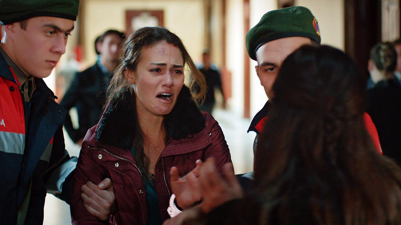 Suç Derya'nın üzerine kalıyor!