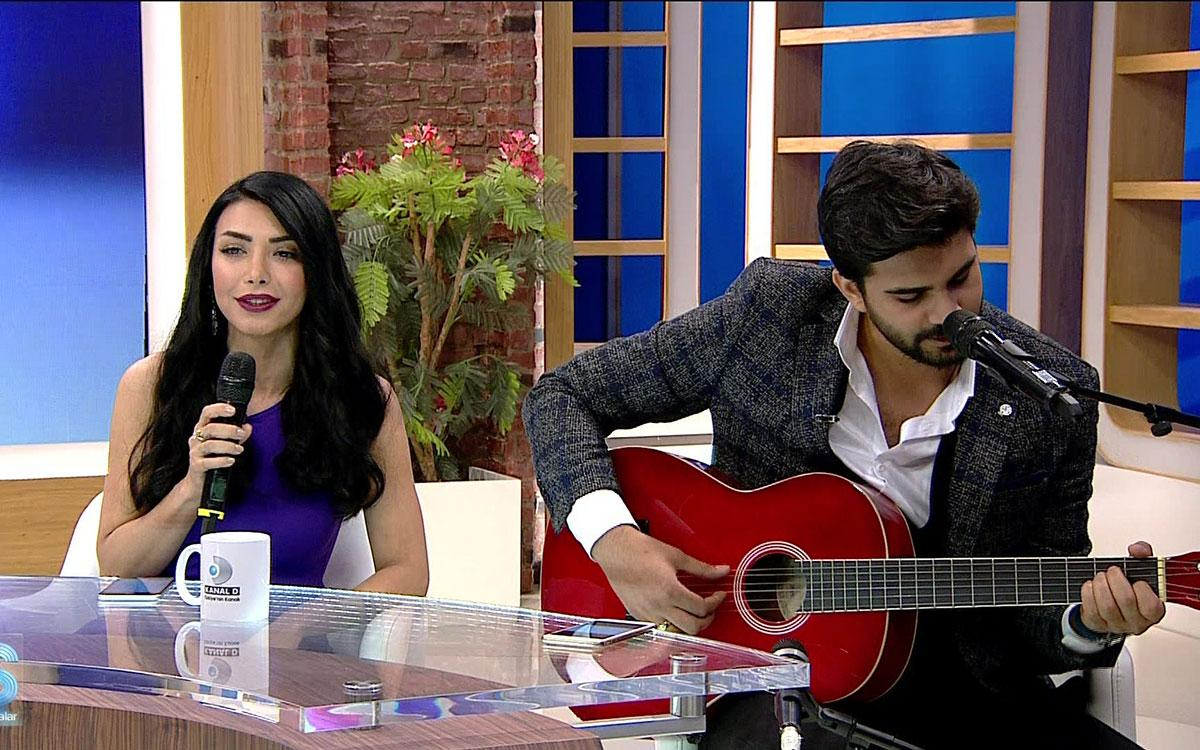 Adnan ve Didem'den canlı performans!