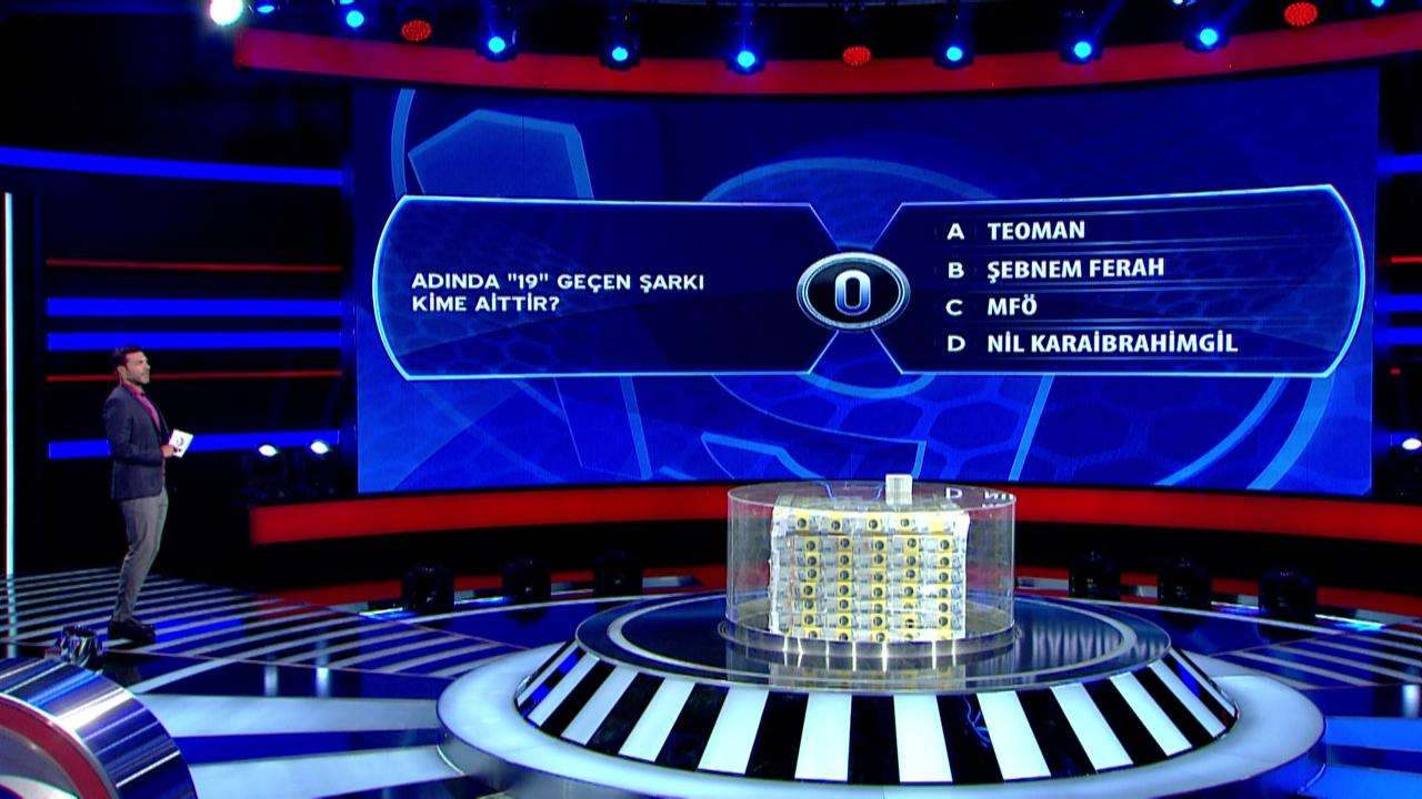 Adında "19" geçen şarkı kime aittir?
