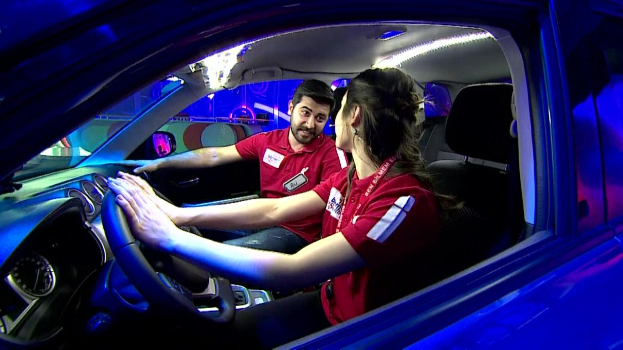 Arabayı kazanan çift kim oldu?