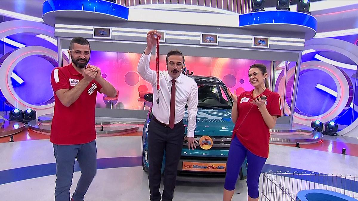 Arabayı kazanan çift: Ceyda ve Erkan Uyan!