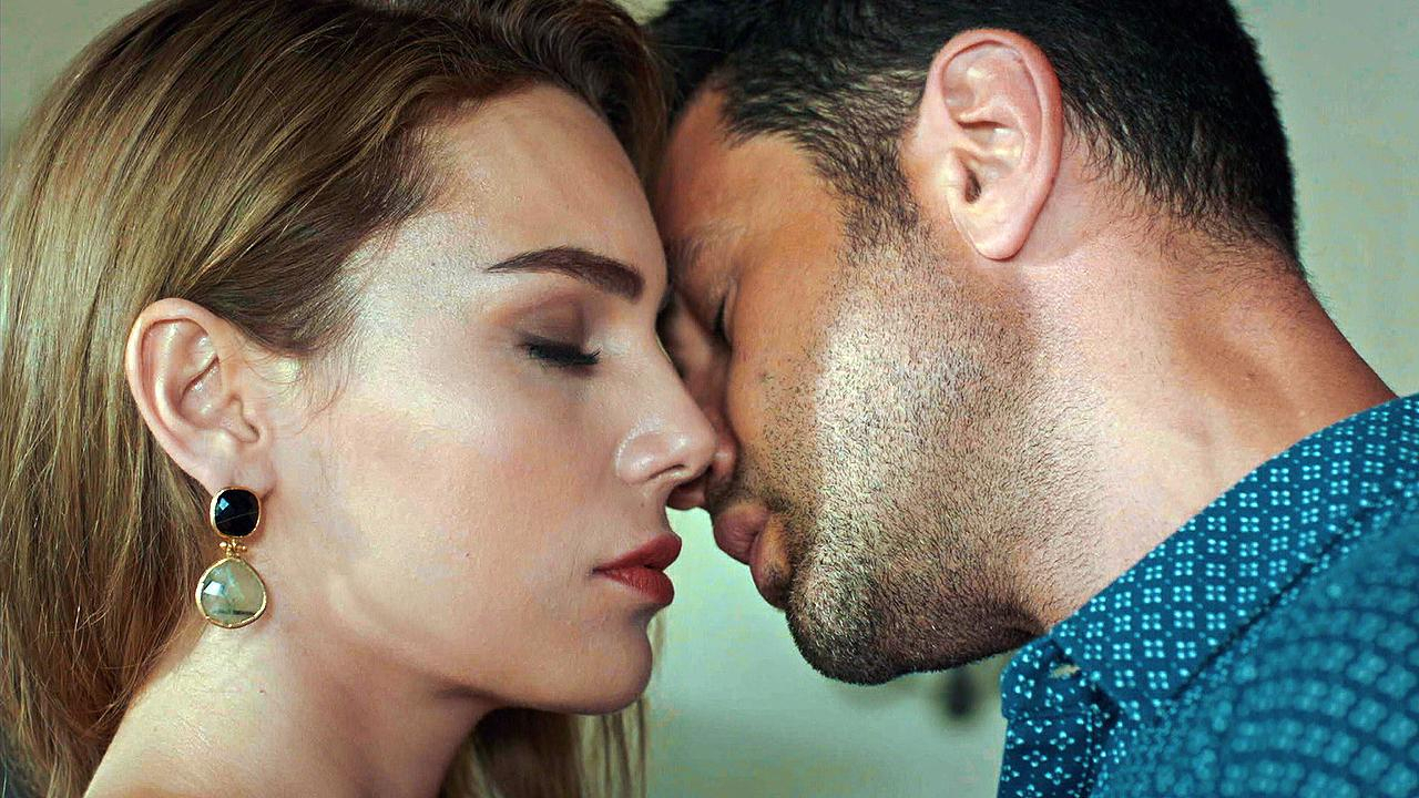 Gizli aşıklara şok baskın!