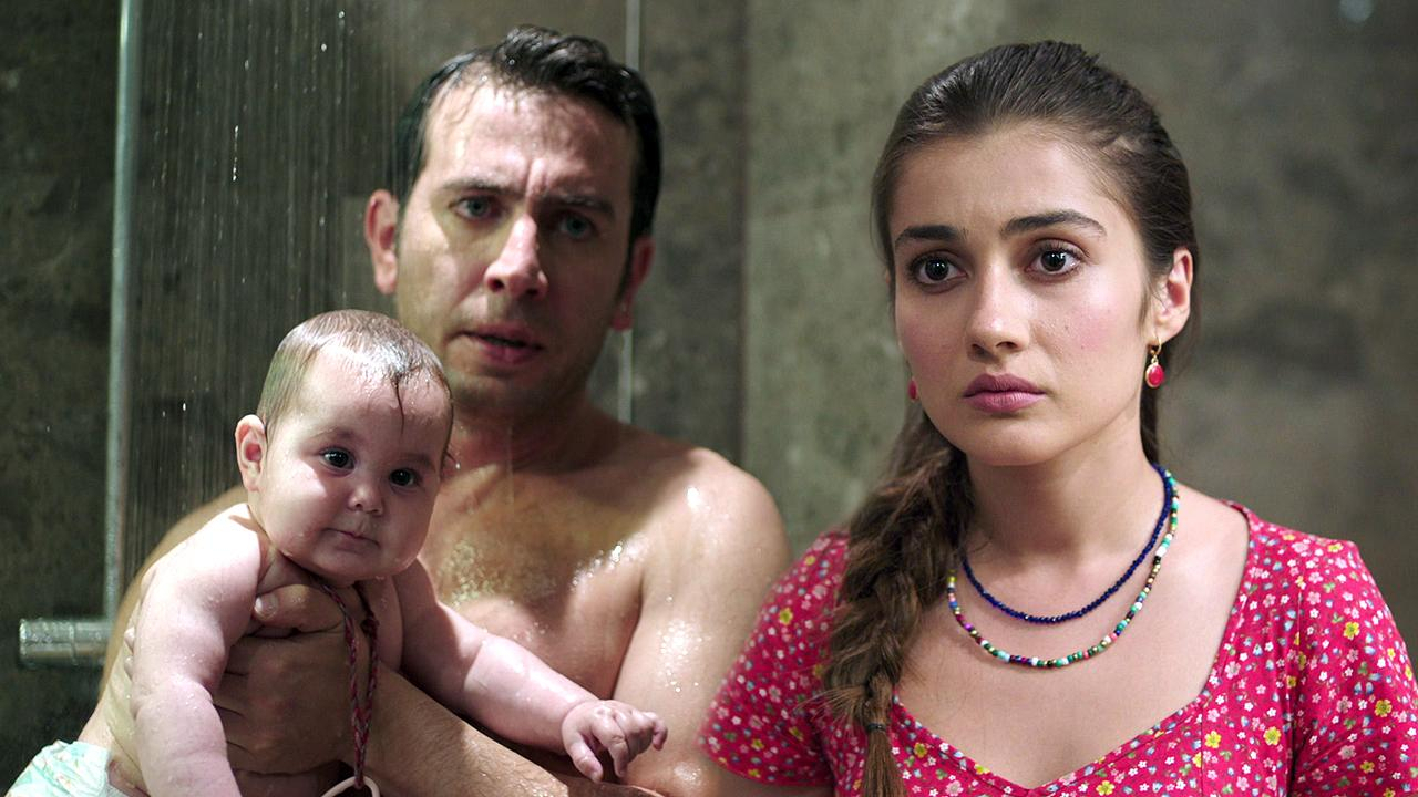 Sue bebeğin ateşi çıktı!