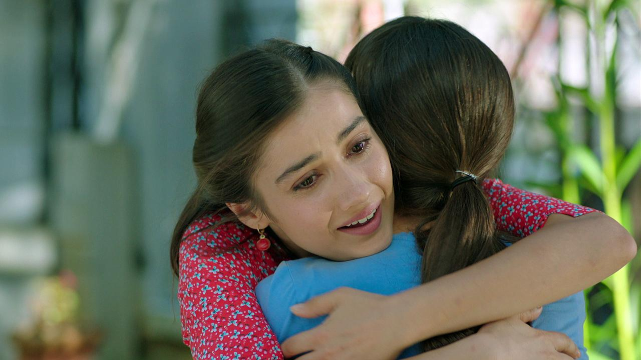 Mesut, Kiraz'ı kardeşi Ayperi'ye kavuşturdu!