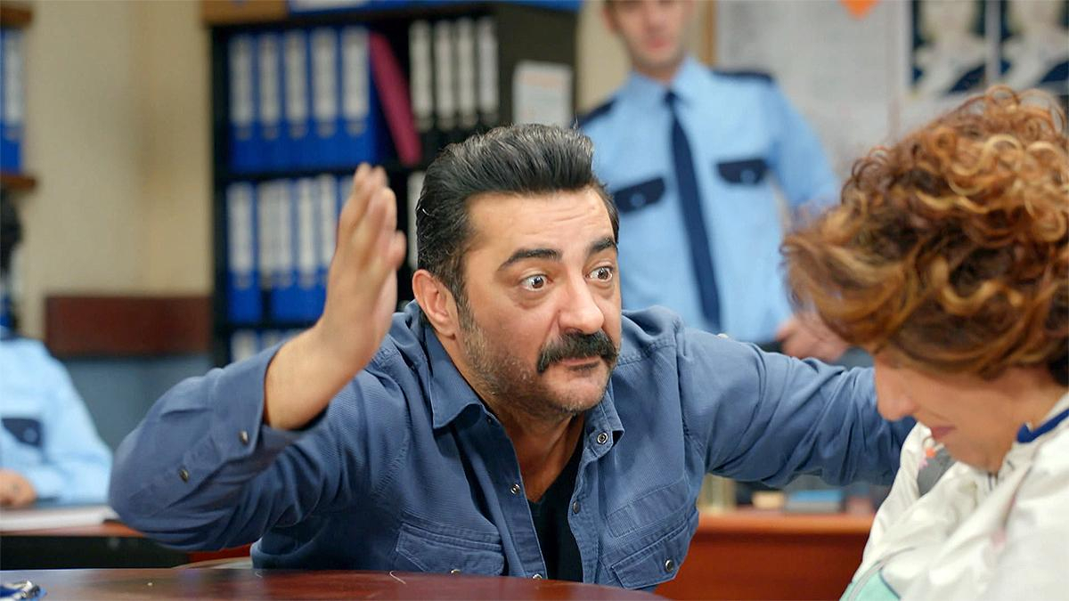 Hayati ve Diğerleri 1. Bölüm Fragmanı