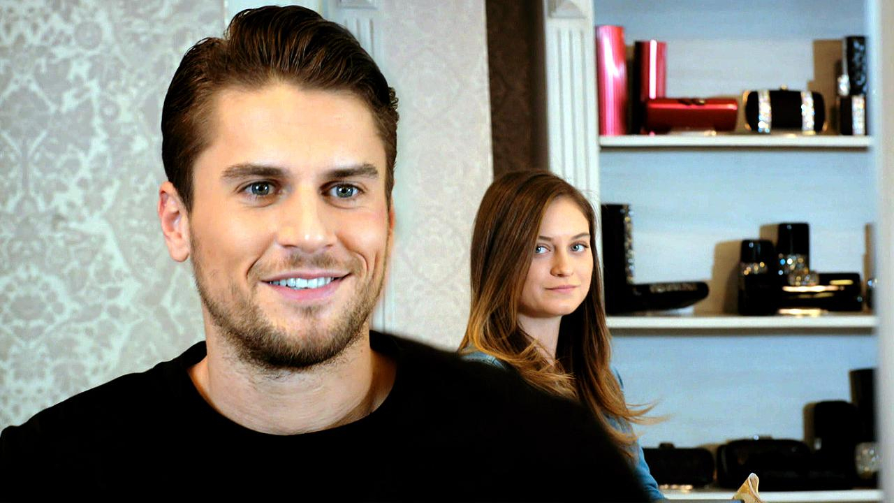 Çıplak ayaklı kontes!