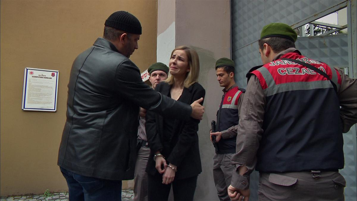 Selin neden tutuklandı?