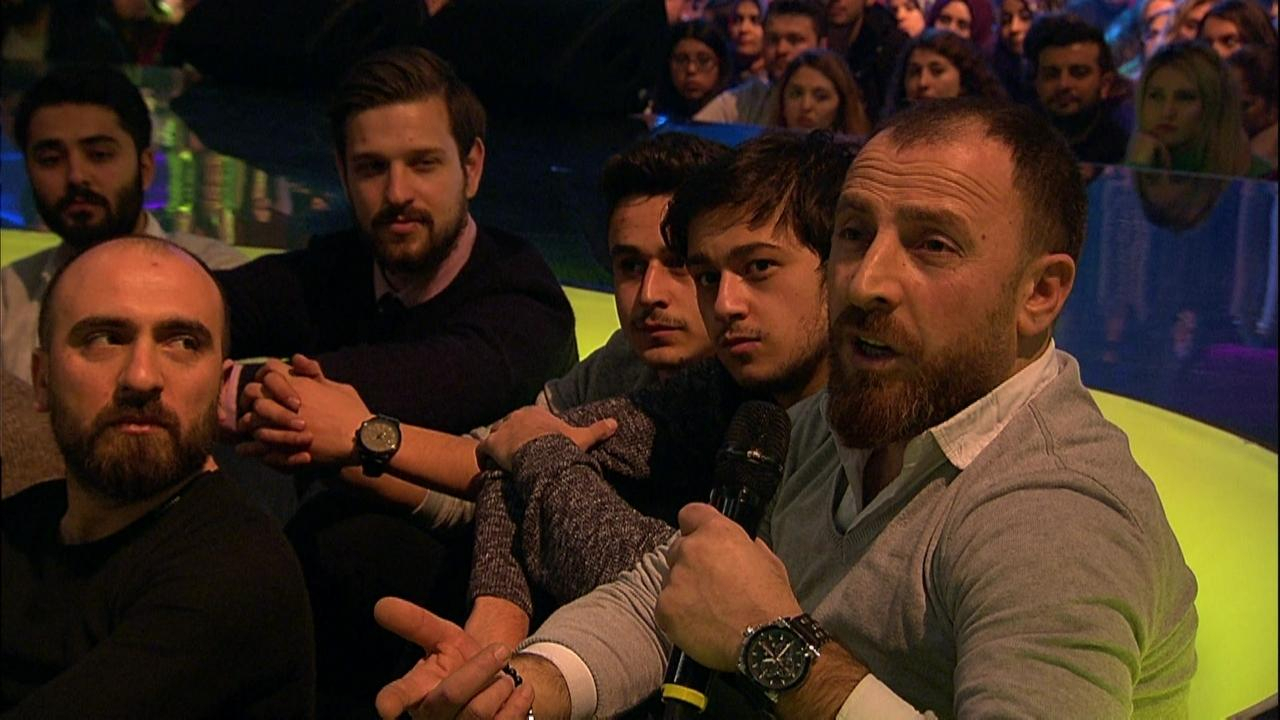 Hırsızlar, mağdur patronun dikkatini çekti!