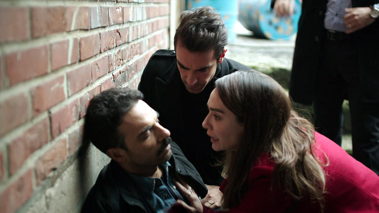 Abim, gözünü benden ayırma!