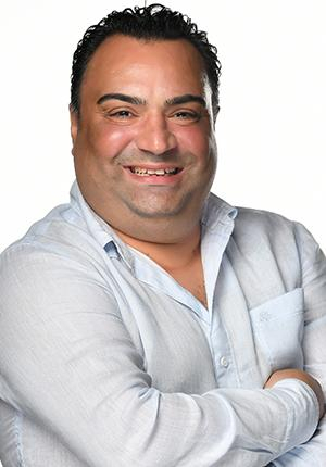 Ayhan Candaşı Kimdir?